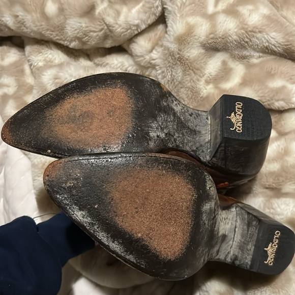 OLD GRINGO - Picture 3 of 3